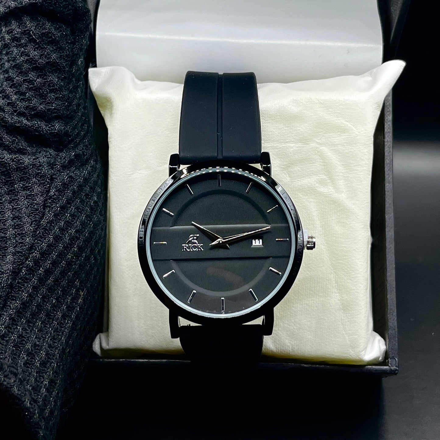 Rick Minimalist Analog Watch – Dual Variant Collection